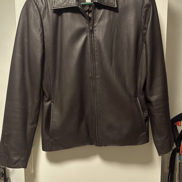 Worthington Lambskin Brown Leather Jacket with Zip-Up Closure and Casual Style - Picture 6 of 12